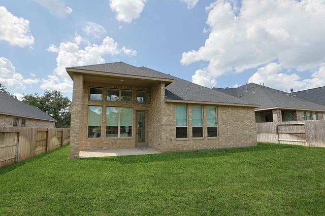 608 Cypress Bay Lane, Pinehurst, TX 77362