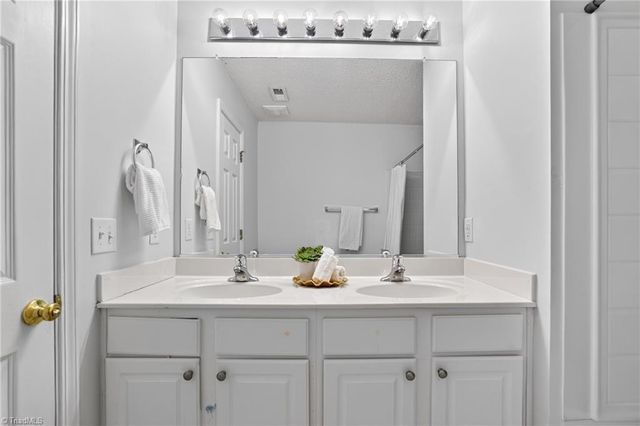 4333 Alderny Place, High Point, NC 27265