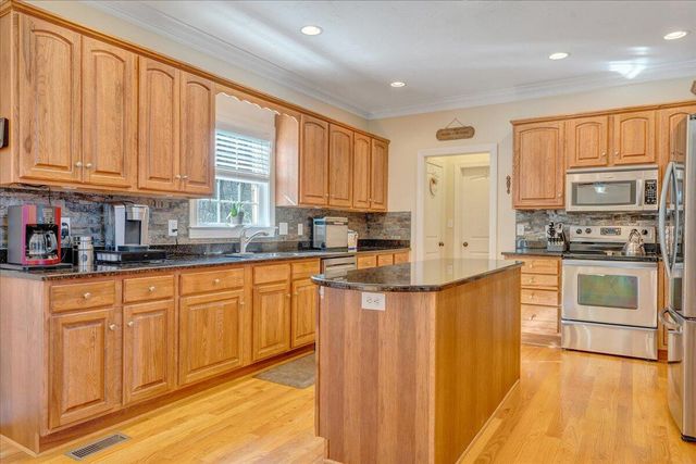 7524 Autumn Park DR, Roanoke, VA 24018