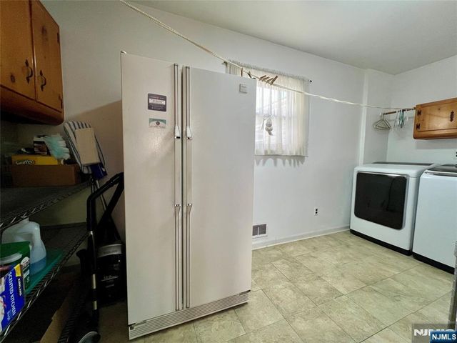 6 White Beeches Drive, Dumont, NJ 07628