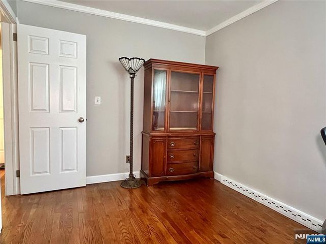 6 White Beeches Drive, Dumont, NJ 07628