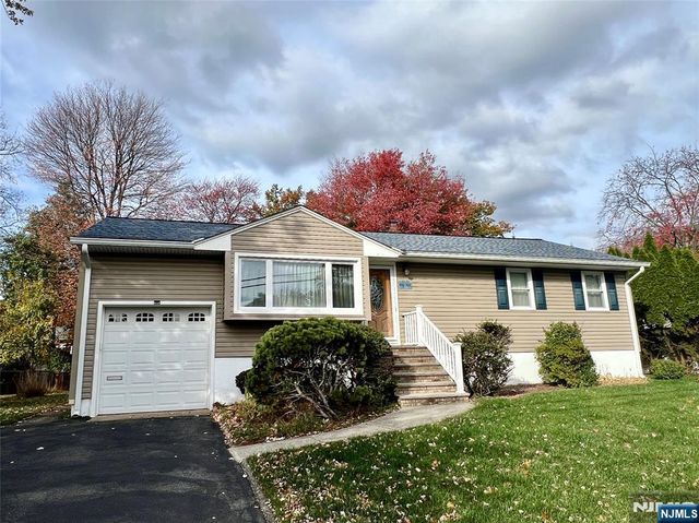 6 White Beeches Drive, Dumont, NJ 07628