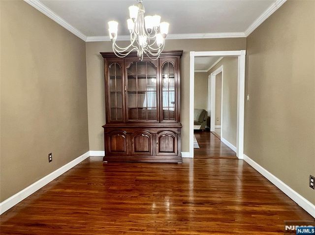 6 White Beeches Drive, Dumont, NJ 07628