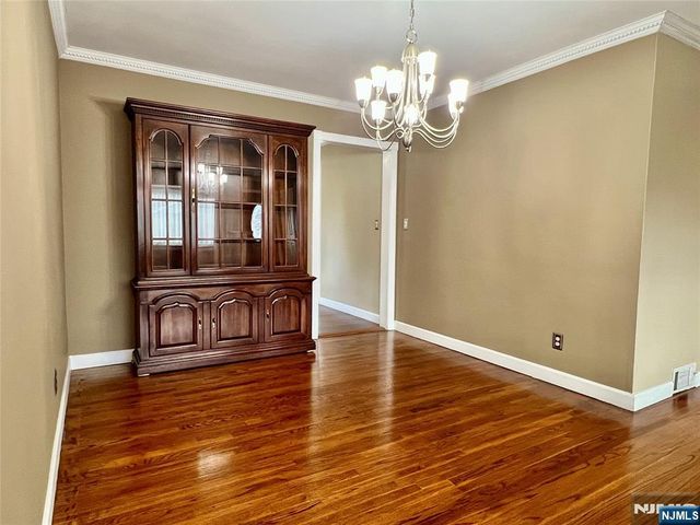 6 White Beeches Drive, Dumont, NJ 07628