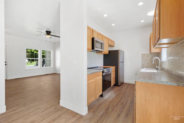 925 22nd Ave East, Jerome, ID 83338