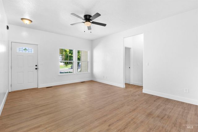 925 22nd Ave East, Jerome, ID 83338