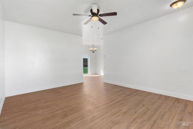 925 22nd Ave East, Jerome, ID 83338