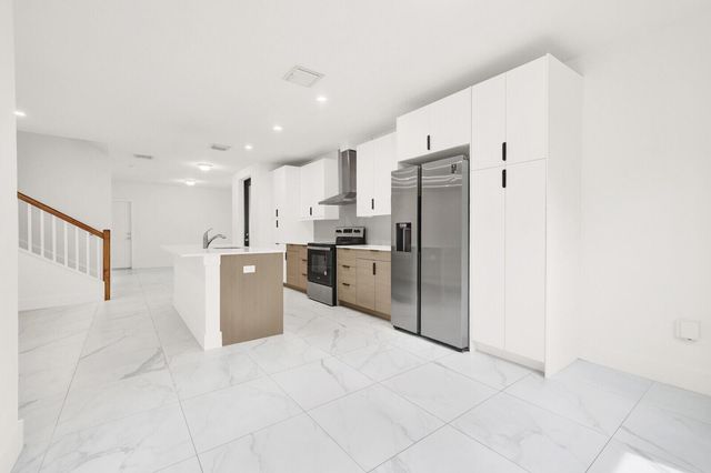 407 Bella Sol Way, West Palm Beach, FL 33406