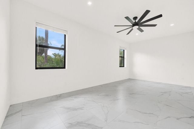 407 Bella Sol Way, West Palm Beach, FL 33406