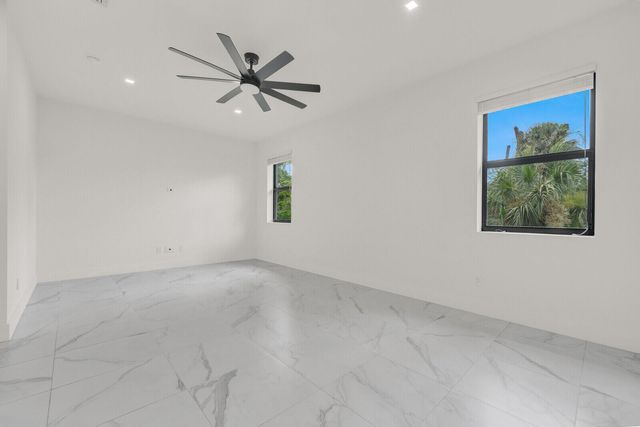 407 Bella Sol Way, West Palm Beach, FL 33406
