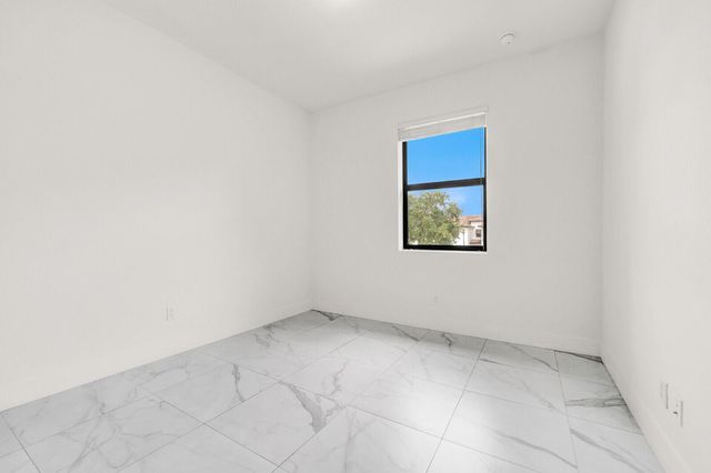 407 Bella Sol Way, West Palm Beach, FL 33406