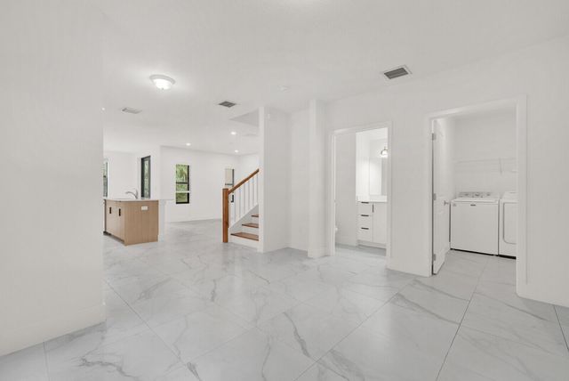 407 Bella Sol Way, West Palm Beach, FL 33406
