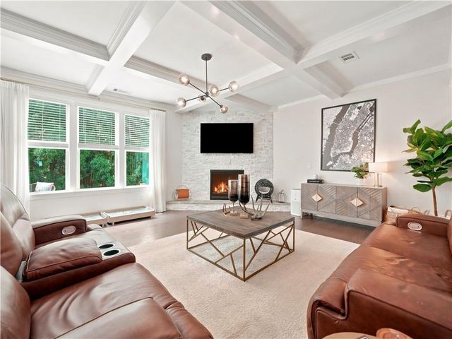 542 Flying Bolt Run, Canton, GA 30115