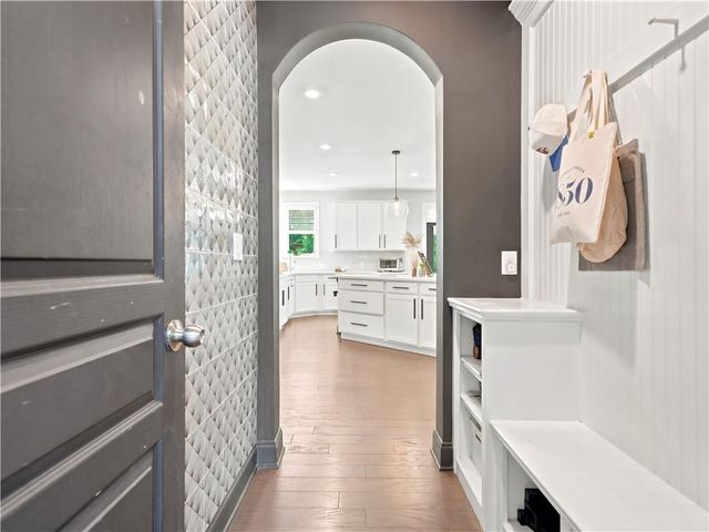 542 Flying Bolt Run, Canton, GA 30115