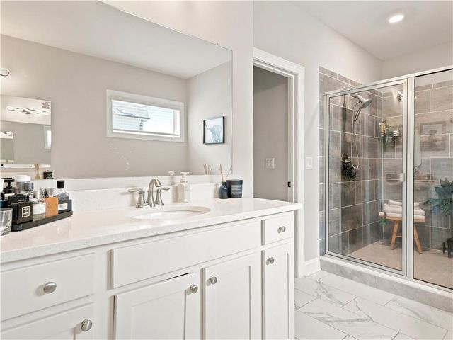 542 Flying Bolt Run, Canton, GA 30115