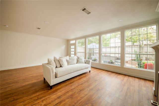 4313 Tomberra Way, Dallas, TX 75220