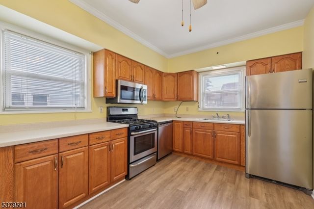 31 Monroe Ave, East Orange City, NJ 07017