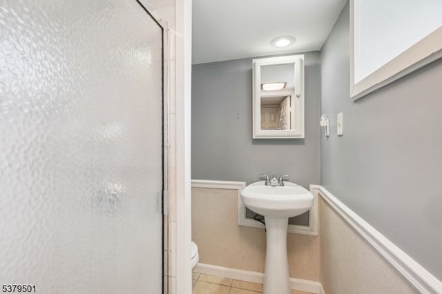 31 Monroe Ave, East Orange City, NJ 07017
