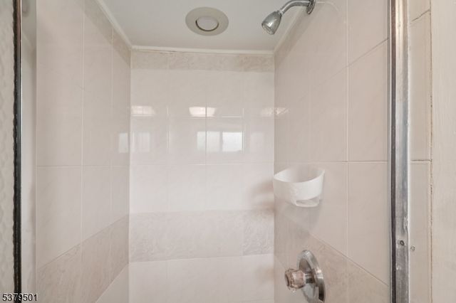 31 Monroe Ave, East Orange City, NJ 07017