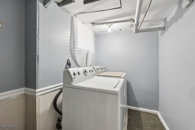 31 Monroe Ave, East Orange City, NJ 07017