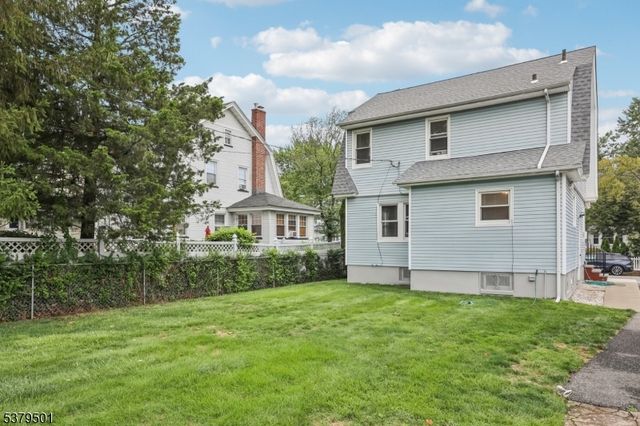 31 Monroe Ave, East Orange City, NJ 07017