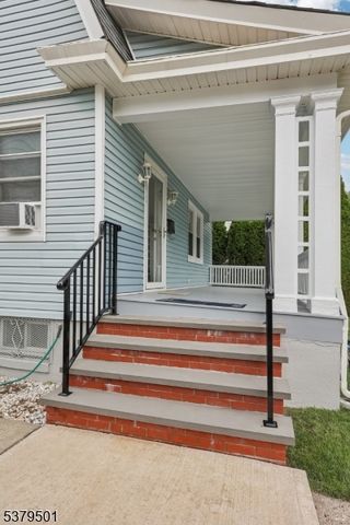 31 Monroe Ave, East Orange City, NJ 07017