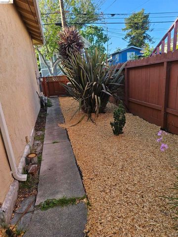 1804 Derby ST, Berkeley, CA 94703