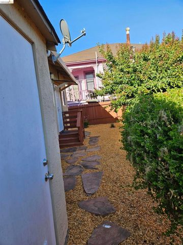 1804 Derby ST, Berkeley, CA 94703