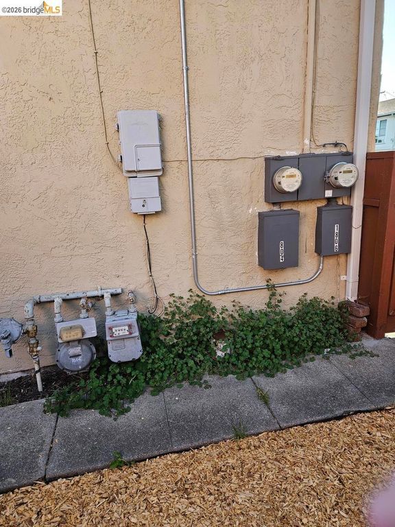 Image 12 of property listing at 1804 Derby ST, Berkeley, CA 94703