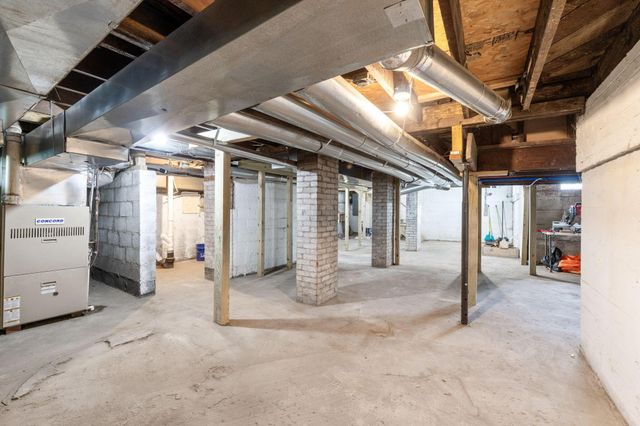 992 N Nelson Road, Columbus, OH 43219