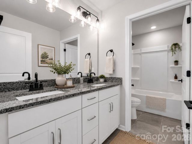 23 Silverthorne Court, Hendersonville, NC 28792