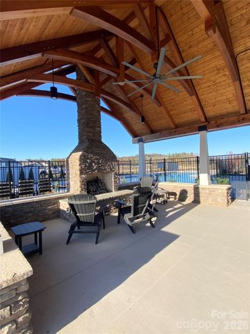 23 Silverthorne Court, Hendersonville, NC 28792