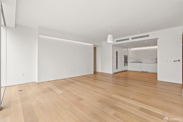 1 Steuart Lane 905, San Francisco, CA 94105