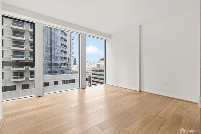 1 Steuart Lane 905, San Francisco, CA 94105