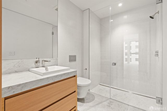 1 Steuart Lane 905, San Francisco, CA 94105