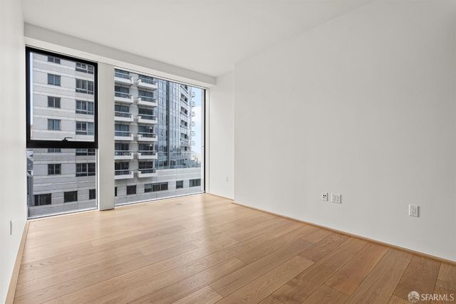1 Steuart Lane 905, San Francisco, CA 94105