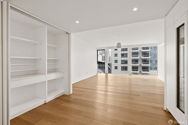 1 Steuart Lane 905, San Francisco, CA 94105
