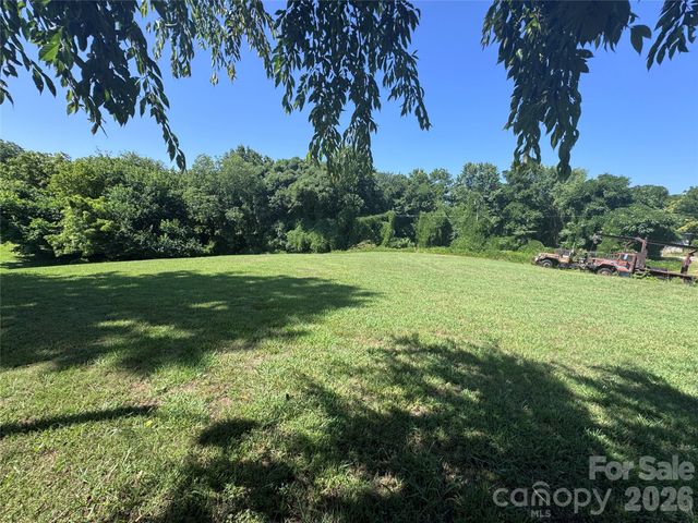000 Miller Avenue, Marion, NC 28752