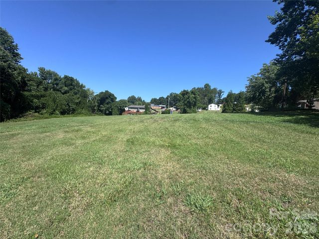 000 Miller Avenue, Marion, NC 28752