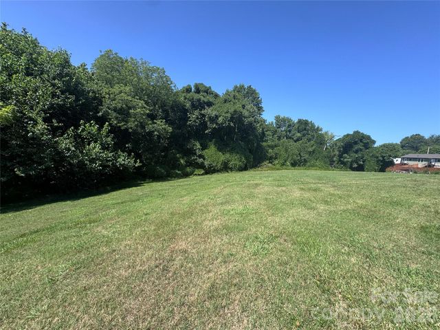 000 Miller Avenue, Marion, NC 28752