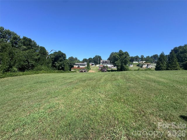 000 Miller Avenue, Marion, NC 28752