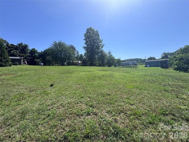 000 Miller Avenue, Marion, NC 28752