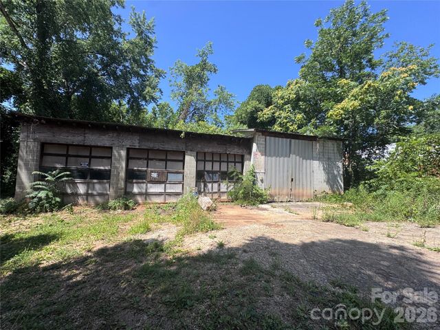 000 Miller Avenue, Marion, NC 28752