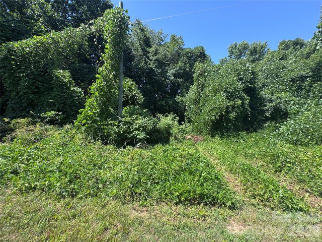 000 Miller Avenue, Marion, NC 28752