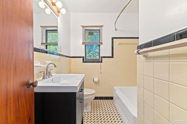 16 Linda St, Pensacola, FL 32506