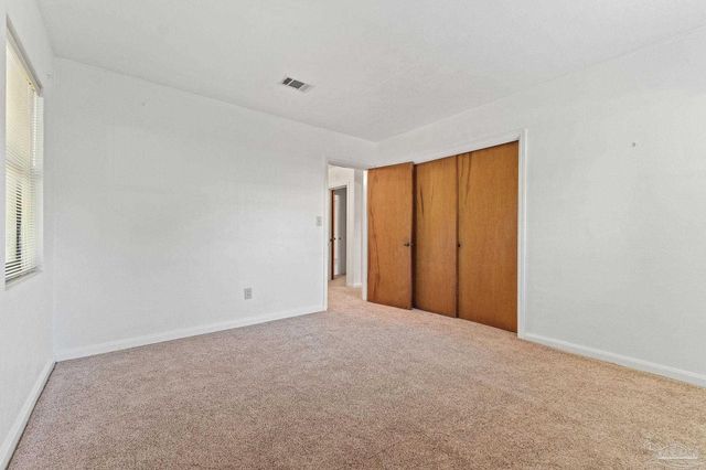 16 Linda St, Pensacola, FL 32506