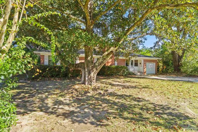 16 Linda St, Pensacola, FL 32506