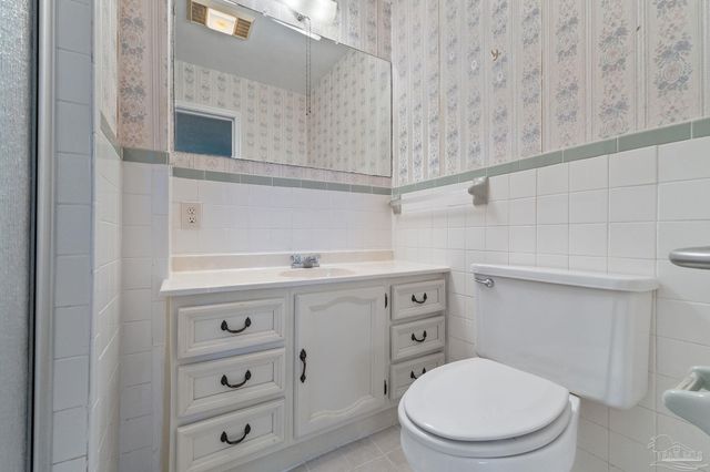 16 Linda St, Pensacola, FL 32506