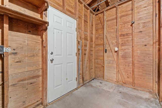 16 Linda St, Pensacola, FL 32506