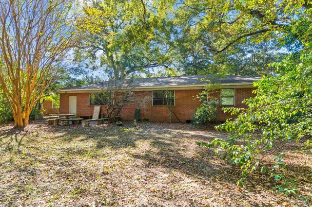 16 Linda St, Pensacola, FL 32506